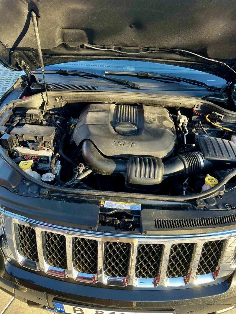 Jeep Grand cherokee Overland, снимка 13 - Автомобили и джипове - 50087917