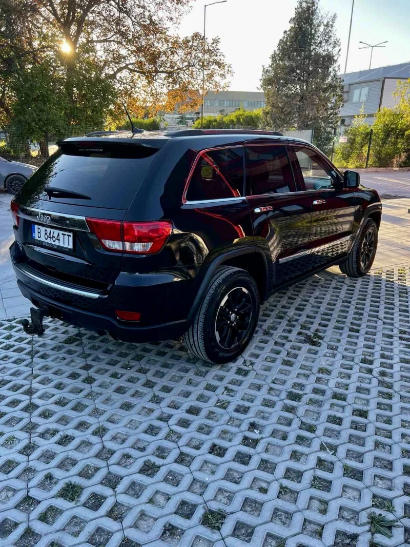 Jeep Grand cherokee Overland, снимка 3 - Автомобили и джипове - 50087917