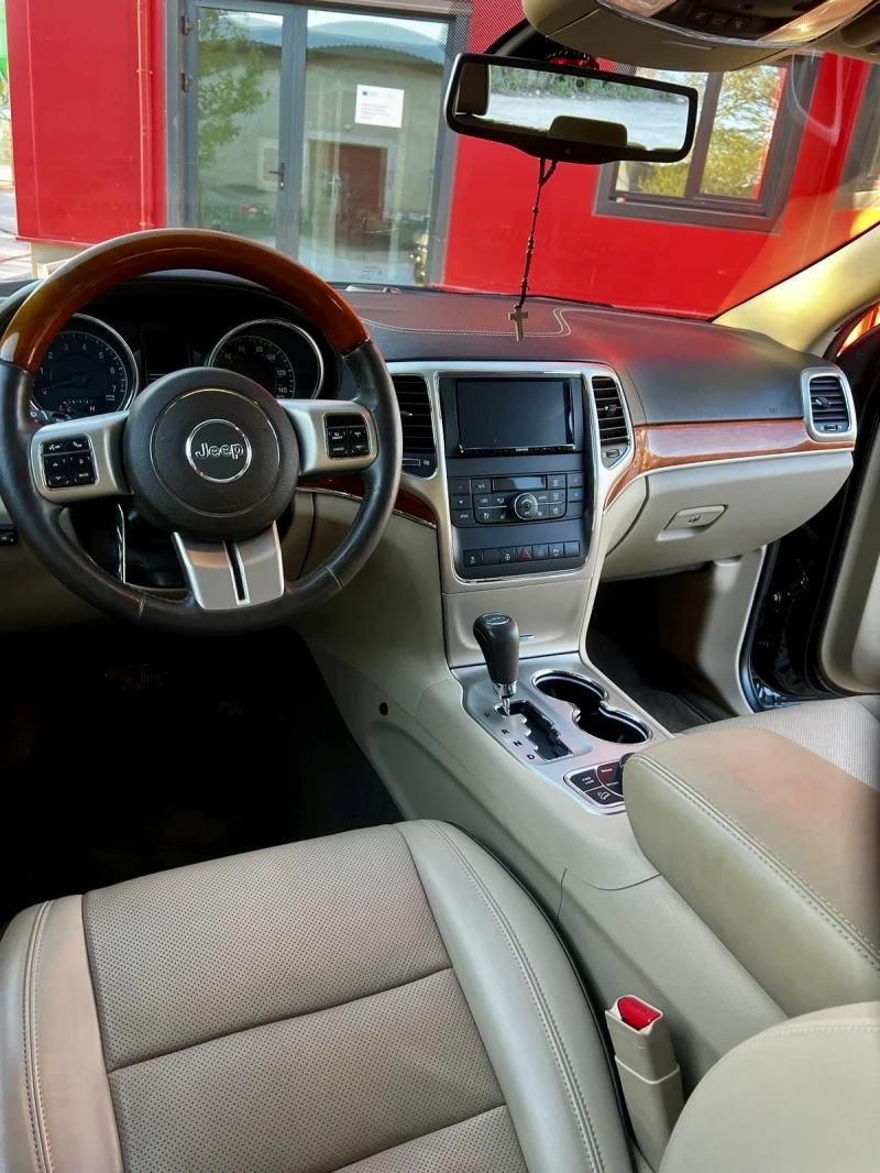 Jeep Grand cherokee Overland, снимка 5 - Автомобили и джипове - 50087917
