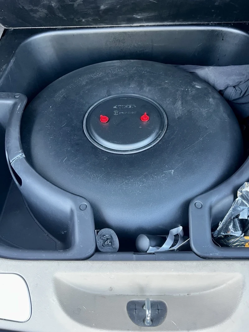 Jeep Grand cherokee Overland, снимка 12 - Автомобили и джипове - 50087917