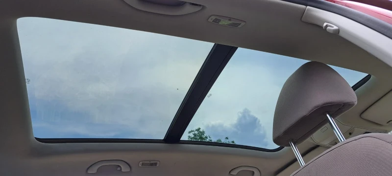 VW Tiguan, снимка 14 - Автомобили и джипове - 52999688