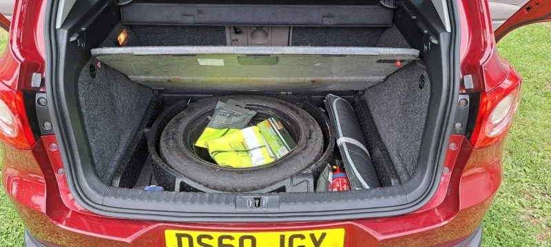 VW Tiguan, снимка 12 - Автомобили и джипове - 52999688