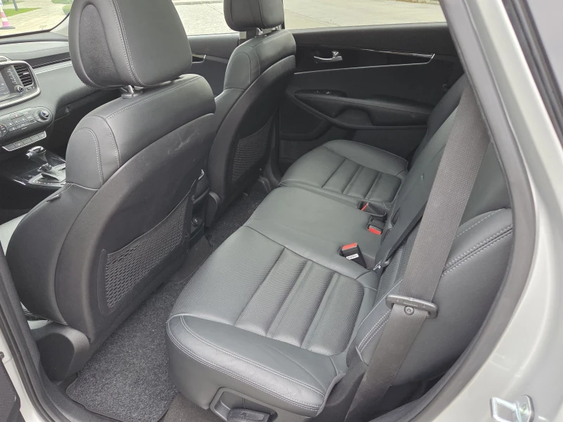 Kia Sorento 2.2# AWD#REBEL#, снимка 12 - Автомобили и джипове - 52569324