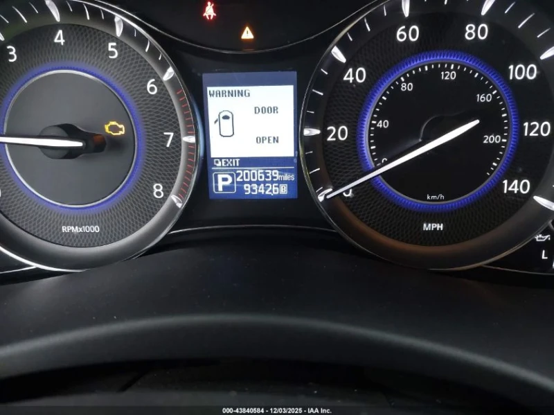 Infiniti QX80 5.6L V-8 DI, DOHC, VVT, 400HP 4X2 Drive, снимка 7 - Автомобили и джипове - 53077902