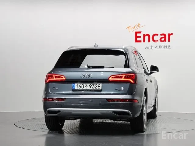 Audi Q5 !TDI..HEAD-UP..Premium!* АвтоКредит* Цена до БГ* , снимка 4 - Автомобили и джипове - 53576615
