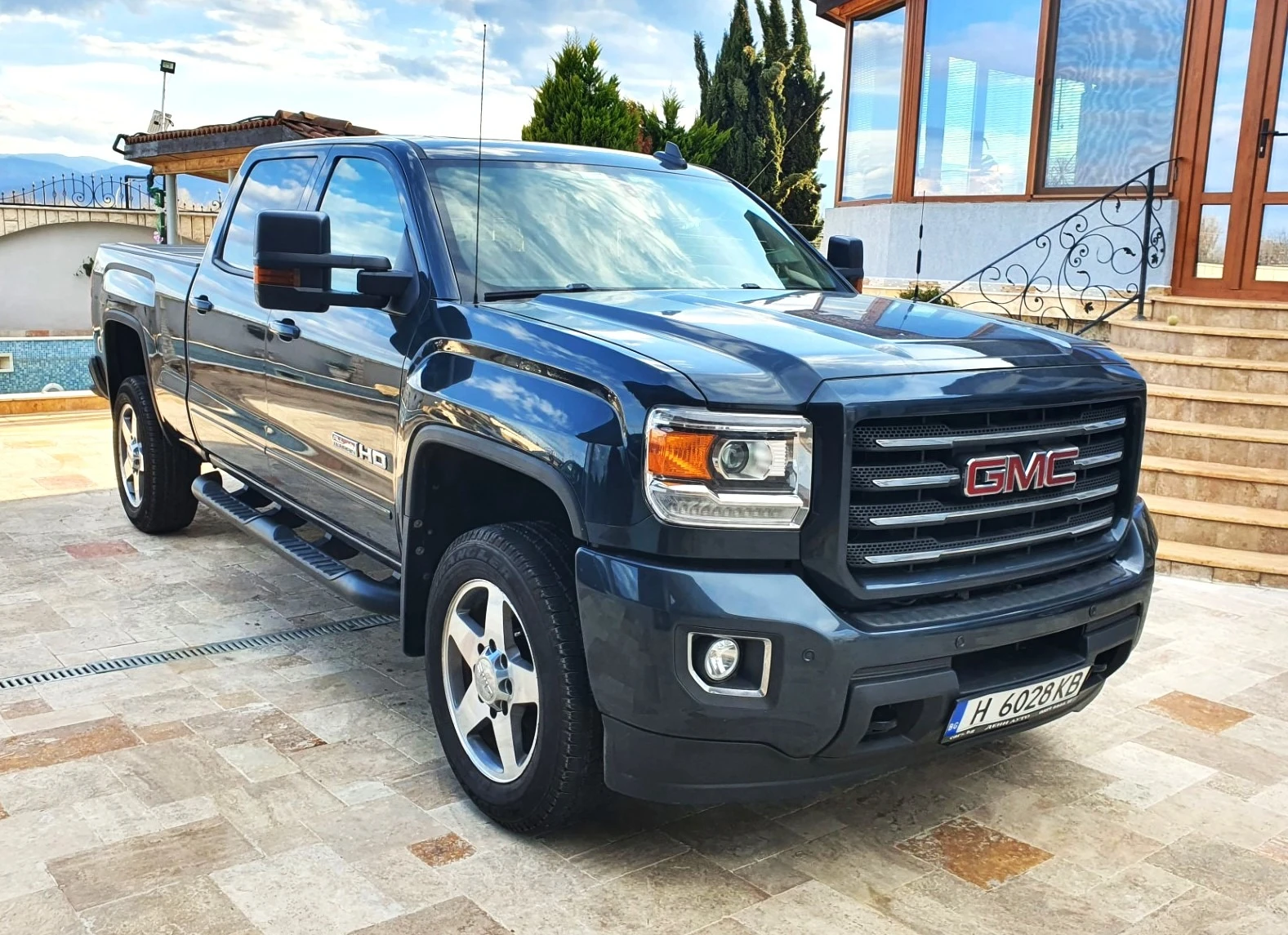 Gmc Sierra 2500HD SLT All Terrain - изображение 2