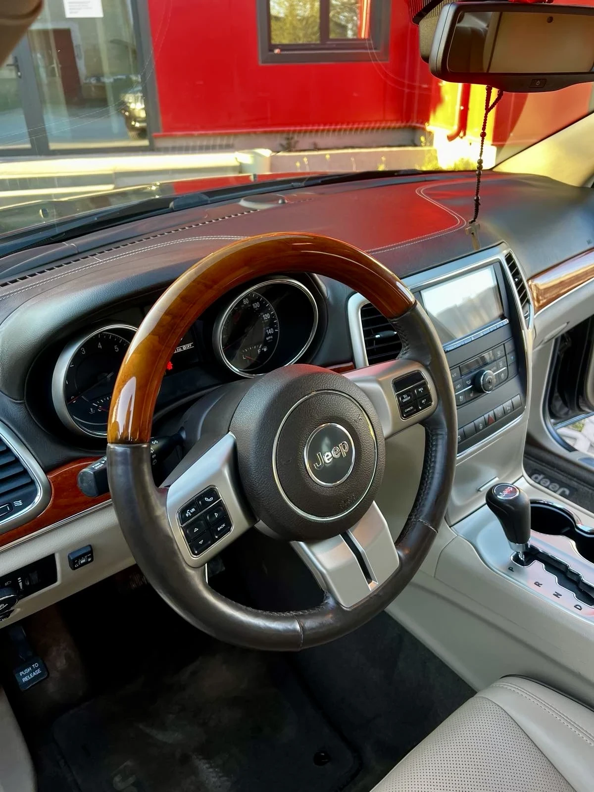 Jeep Grand cherokee Overland - изображение 7