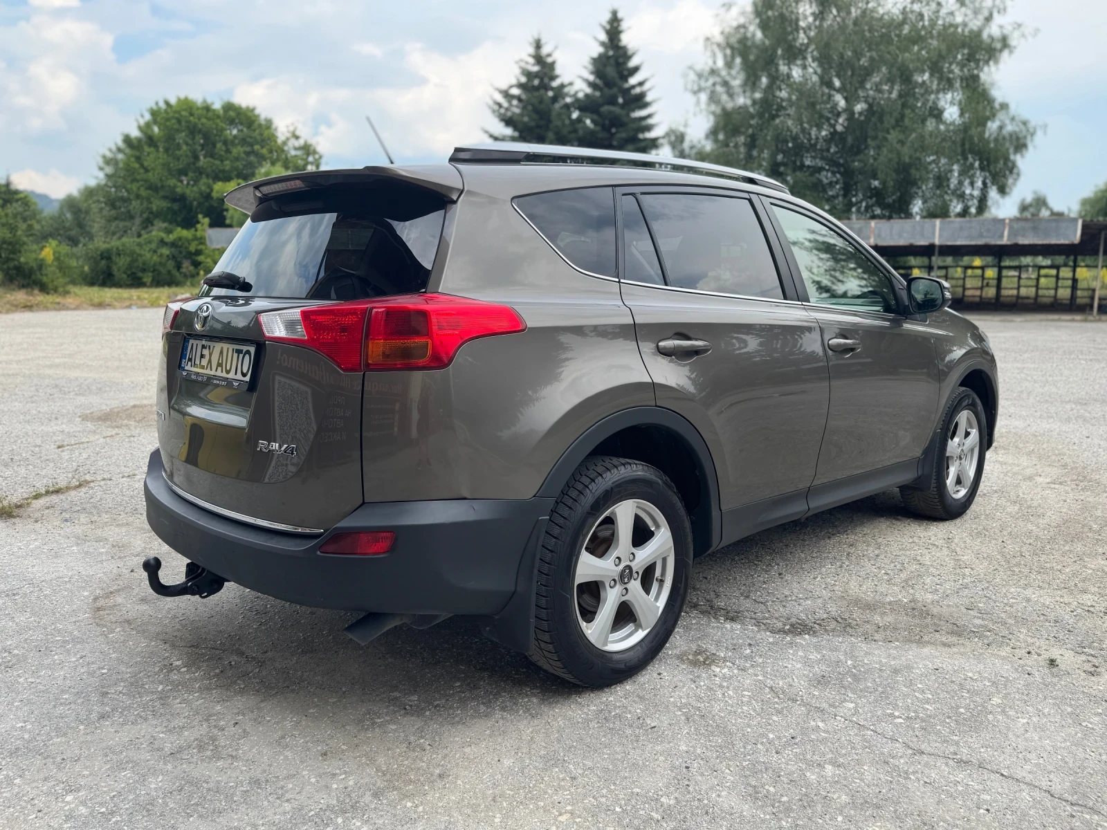 Toyota Rav4 2.0 D4D/Камера/Навигация/ЛИЗИНГ - изображение 6
