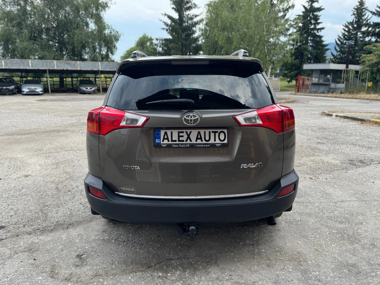 Toyota Rav4 2.0 D4D/Камера/Навигация/ЛИЗИНГ - изображение 8