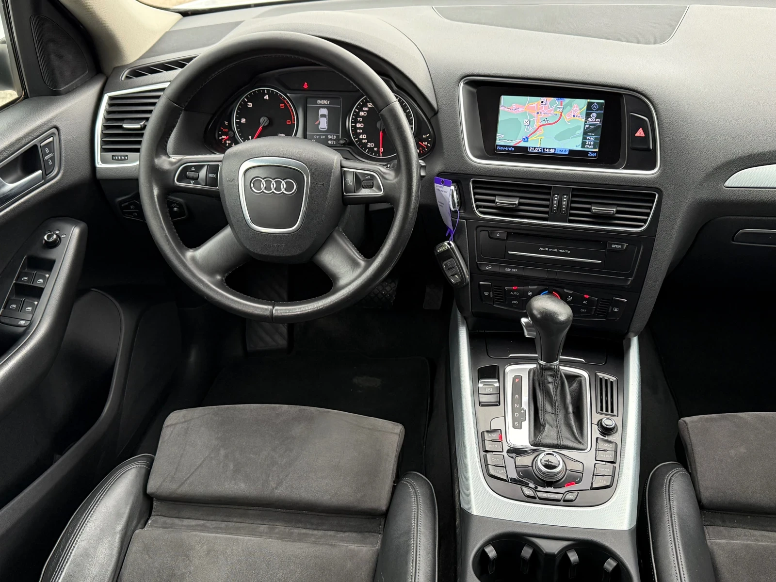 Audi Q5 3.0TDi 239к.с * Навигация* * Ксенон*  - изображение 10
