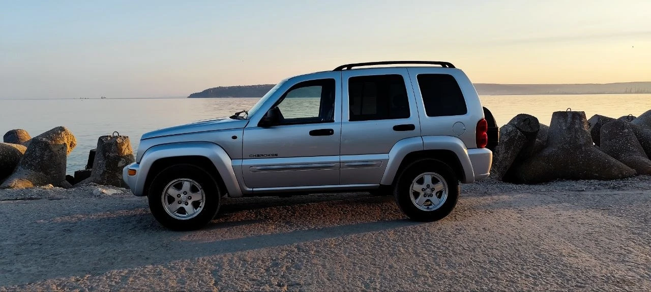 Jeep Cherokee CRD Limited, снимка 3 - Автомобили и джипове - 54159845