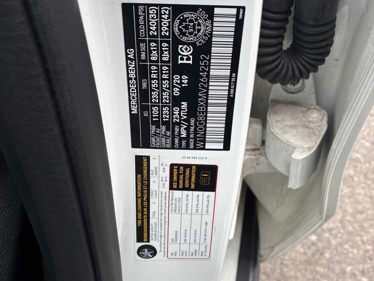 Mercedes-Benz GLC 300 * CARFAX * ПАНО * KEYLESS * КЛИП НА МОТОРА, снимка 10 - Автомобили и джипове - 54445488