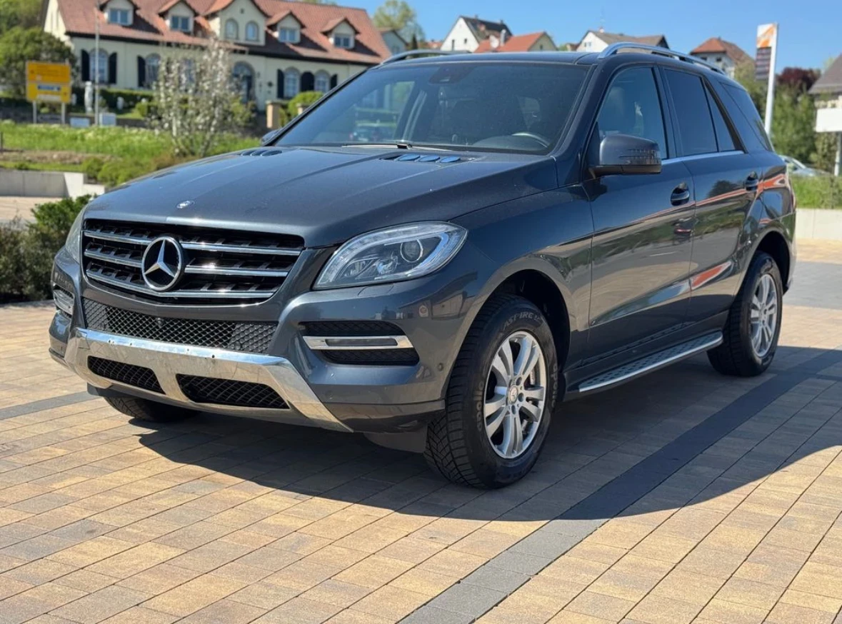 Mercedes-Benz ML 350 CDI BlueTecPanoLEDER BraunAHKNAVI