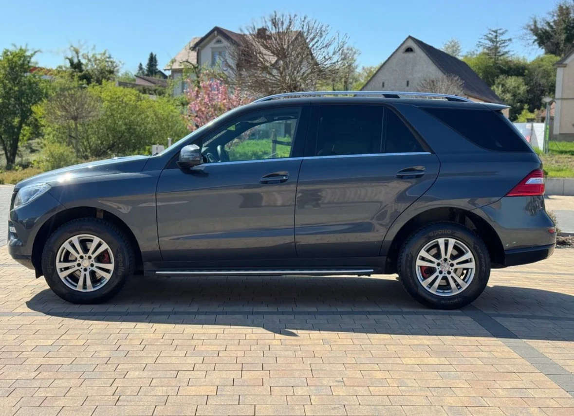 Mercedes-Benz ML 350 CDI BlueTecPanoLEDER BraunAHKNAVI, снимка 5 - Автомобили и джипове - 54495906