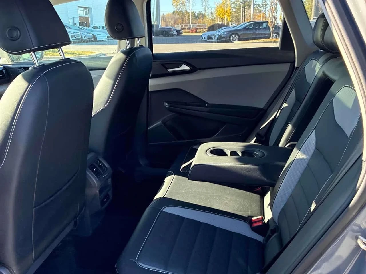 VW Taos, снимка 15 - Автомобили и джипове - 56728753