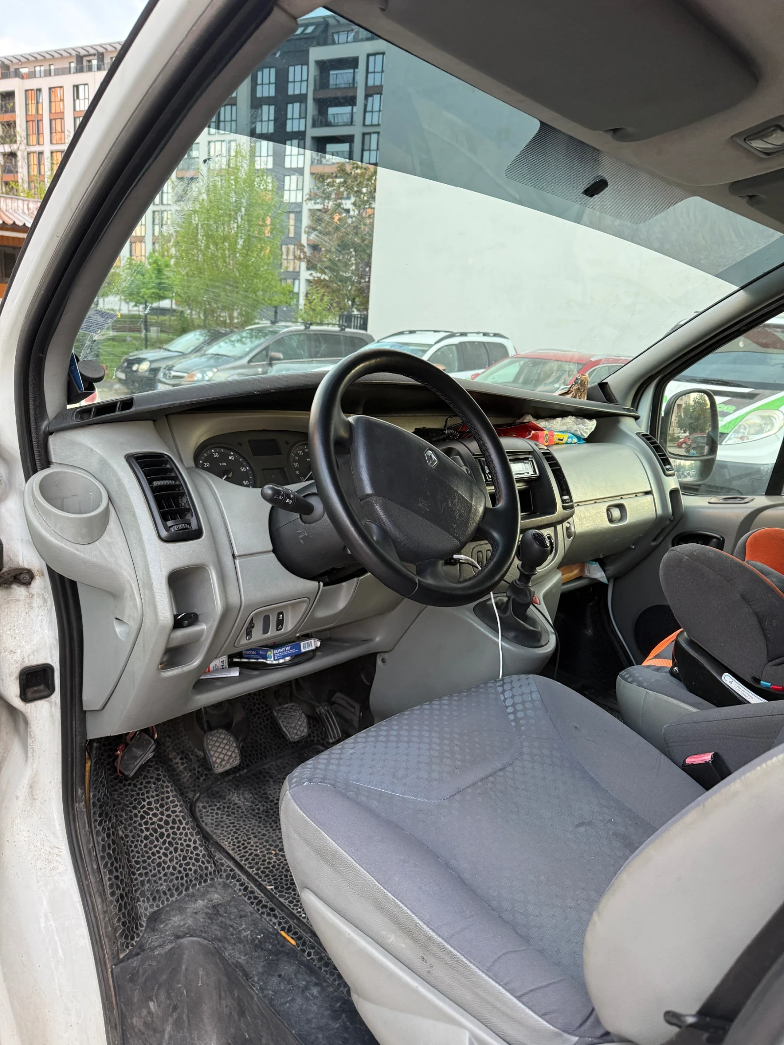 Renault Trafic, снимка 8 - Бусове и автобуси - 54417260