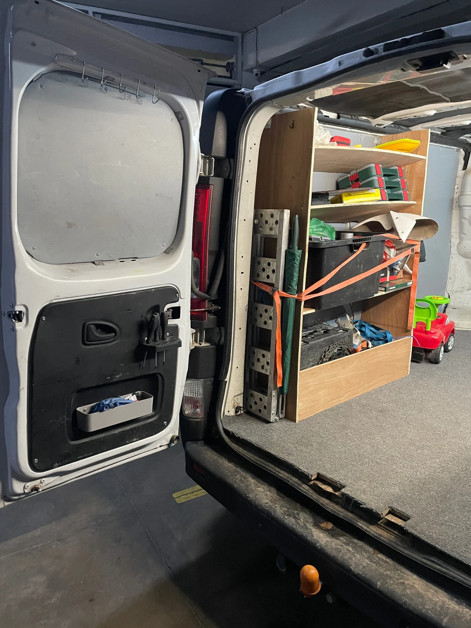 Renault Trafic, снимка 9 - Бусове и автобуси - 54417260