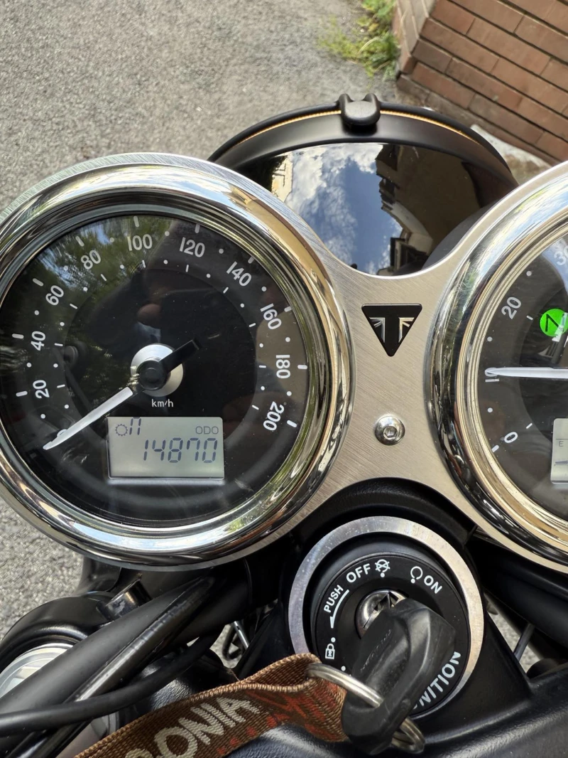 Triumph Bonneville T100 Black, снимка 6 - Мотоциклети и мототехника - 52789261