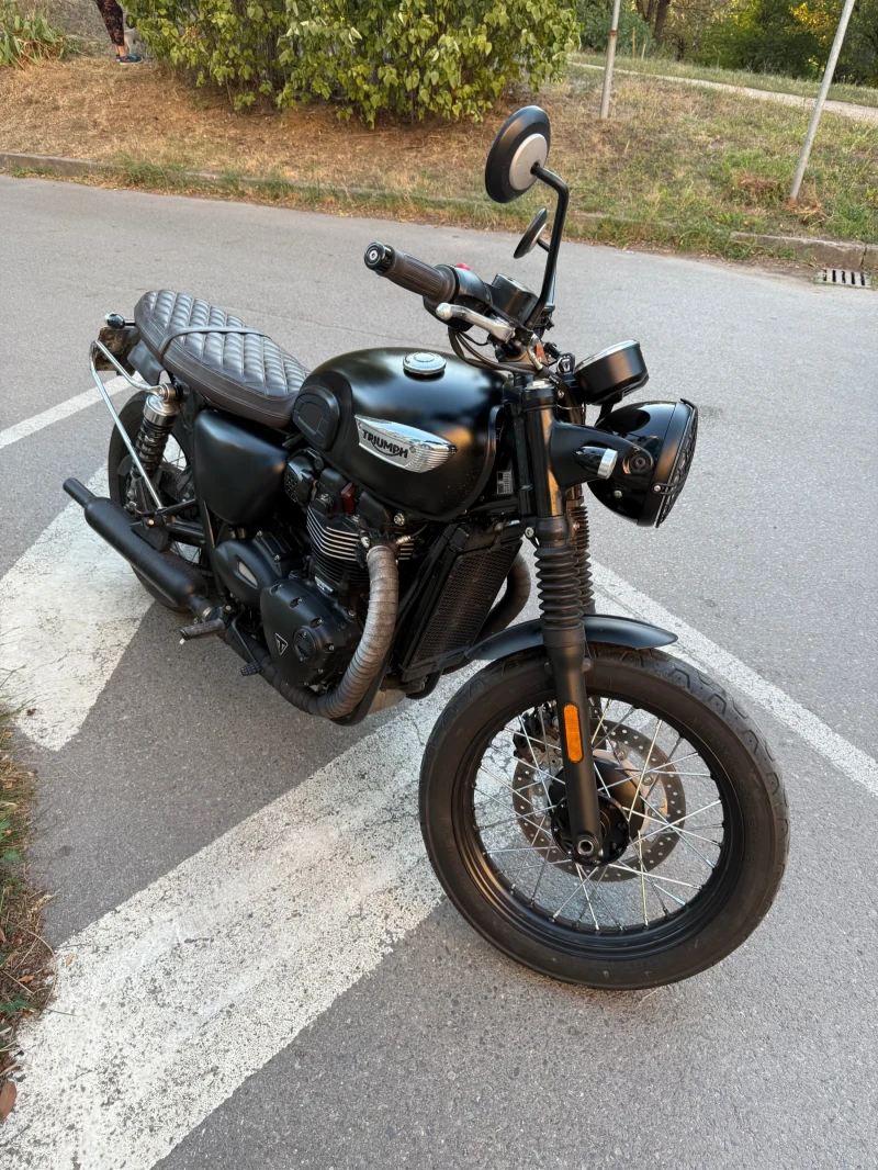 Triumph Bonneville T100 Black