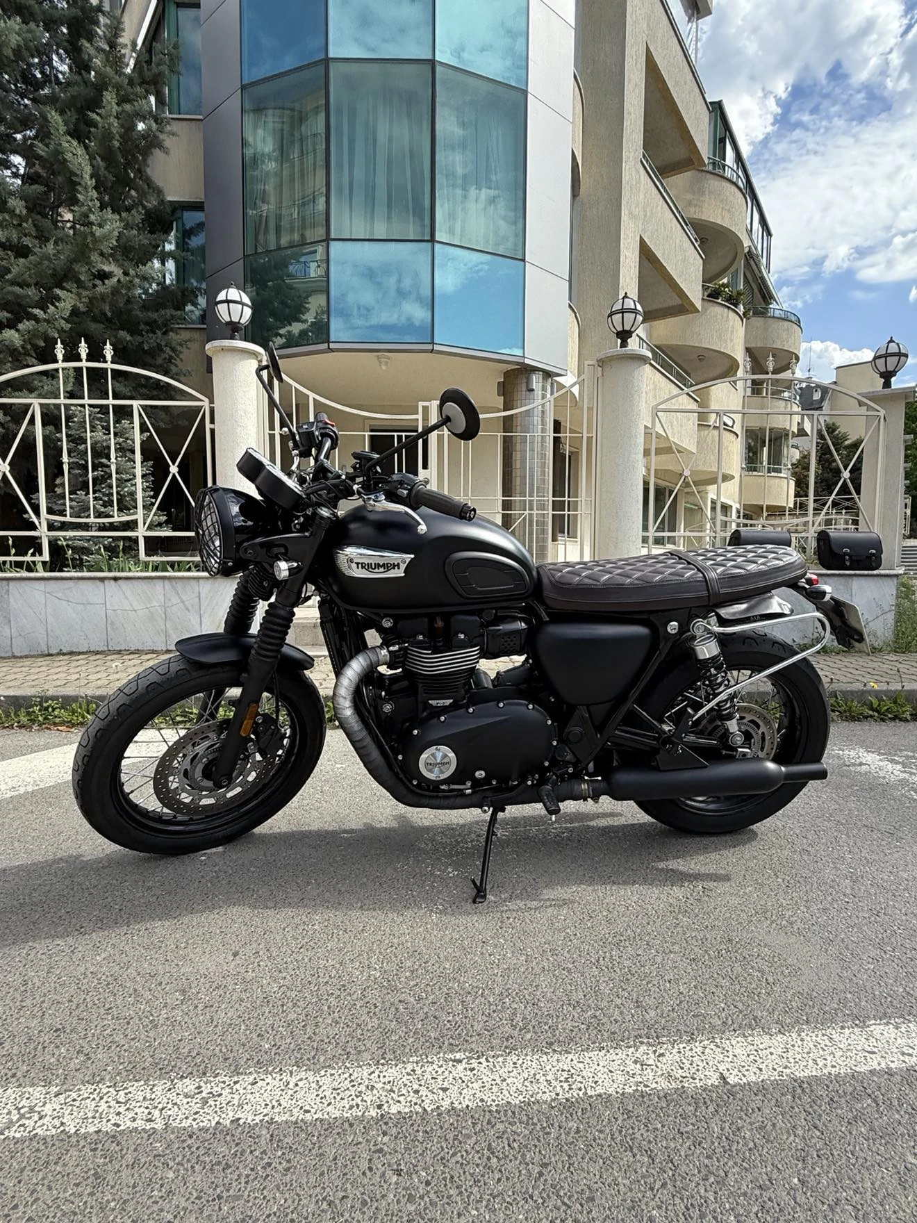 Triumph Bonneville T100 Black - изображение 2