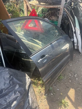 Врата предна дясна за Toyota RAV4 2005год., снимка 2