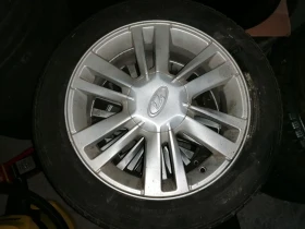 Lada Vesta 2 броя Седан и Комби Cross - На части , снимка 8