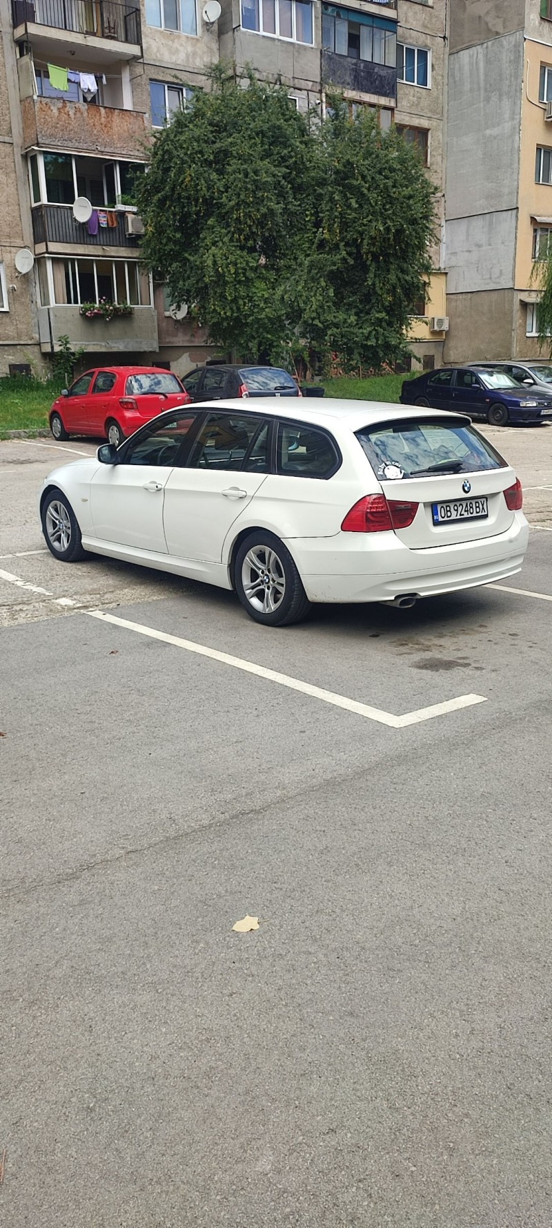 BMW 320 2.0d, снимка 4 - Автомобили и джипове - 46389522
