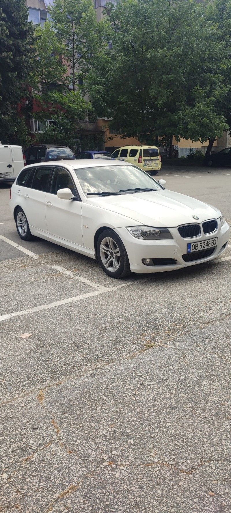 BMW 320 2.0d, снимка 2 - Автомобили и джипове - 46389522