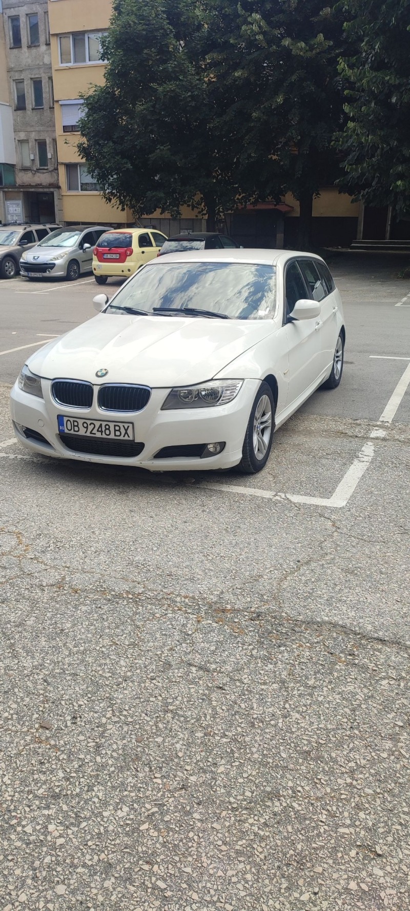 BMW 320 2.0d, снимка 1 - Автомобили и джипове - 46389522