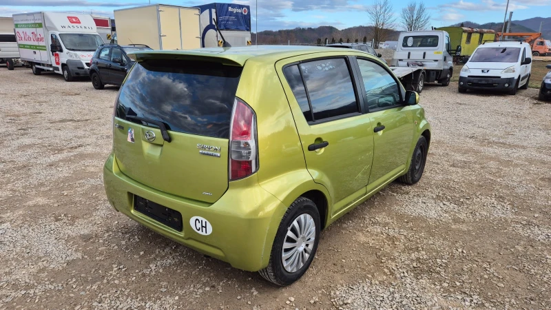 Daihatsu Sirion 1.3i 4x4 ШВЕЙЦАРИЯ , снимка 5 - Автомобили и джипове - 48884535