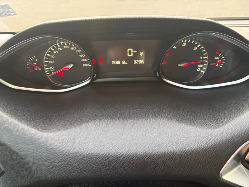 Peugeot 308 1.6 e-HDi (115 кс), снимка 8 - Автомобили и джипове - 51875707