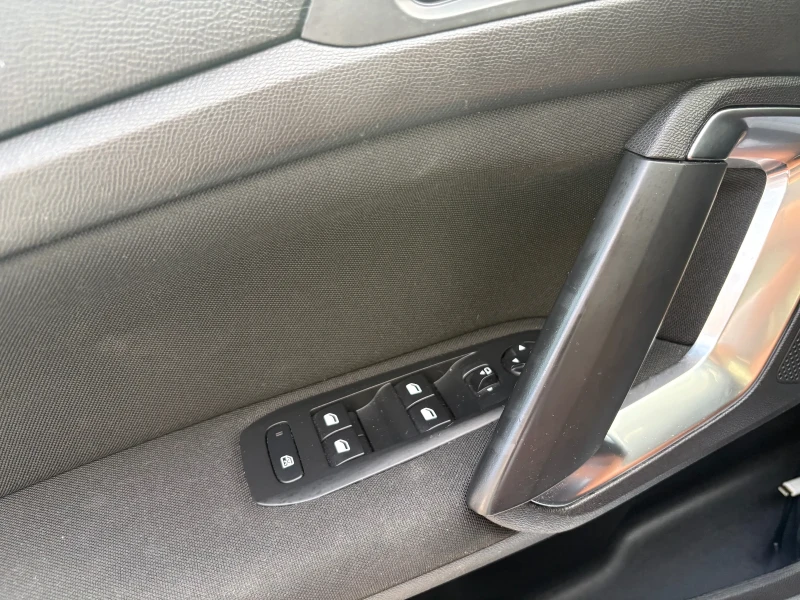 Peugeot 308 1.6 e-HDi (115 кс), снимка 9 - Автомобили и джипове - 51875707