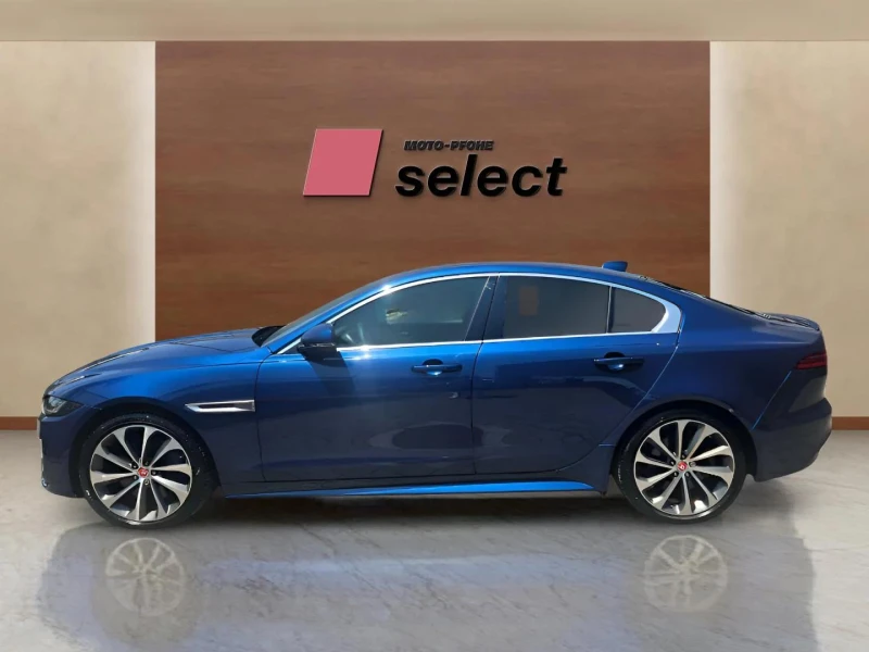 Jaguar XE 2.0, снимка 17 - Автомобили и джипове - 52078528