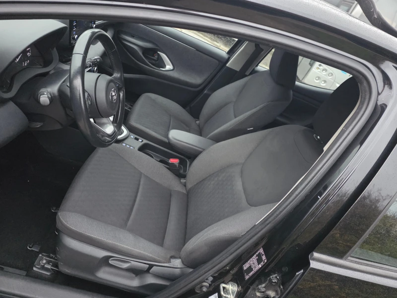 Toyota Yaris Yaris 116h France Business 5p + Stage Hybrid Acade, снимка 10 - Автомобили и джипове - 52830172