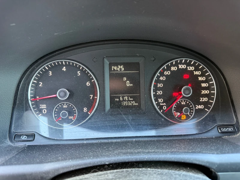 VW Touran 1.2TSI * 7 МЕСТЕН* НОВ ВНОС* , снимка 9 - Автомобили и джипове - 52849521