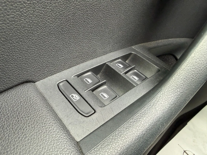 Skoda Octavia 1, 8 180кс./Автоматик, снимка 15 - Автомобили и джипове - 53425418