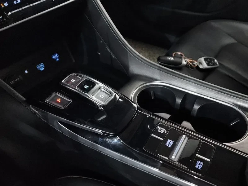 Hyundai Sonata 2.0 PREMIUM, снимка 9 - Автомобили и джипове - 54955371