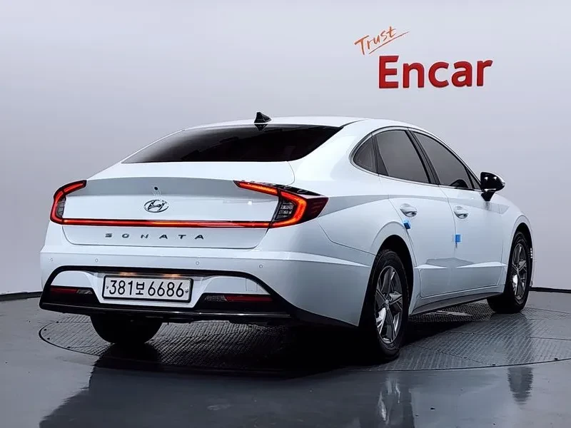 Hyundai Sonata 2.0 PREMIUM, снимка 2 - Автомобили и джипове - 54955371