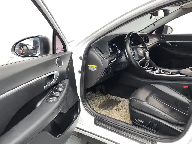 Hyundai Sonata 2.0 PREMIUM, снимка 10 - Автомобили и джипове - 54955371