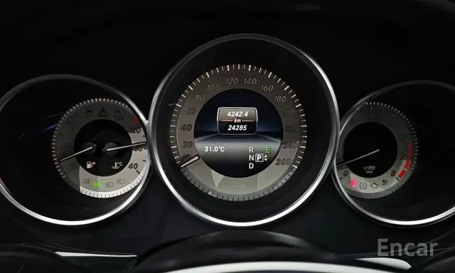 Mercedes-Benz CLS 400 AMG ПАКЕТ | FACELIFT | ОБДУХВАНЕ | 360 | 24К Км | , снимка 7 - Автомобили и джипове - 55613126