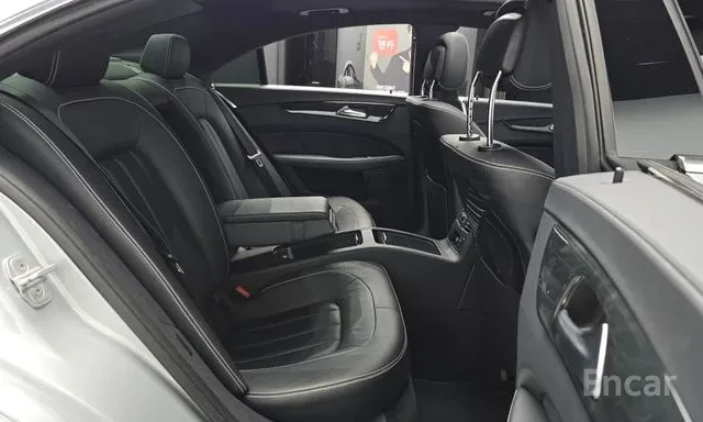 Mercedes-Benz CLS 400 AMG ПАКЕТ | FACELIFT | ОБДУХВАНЕ | 360 | 24К Км | , снимка 13 - Автомобили и джипове - 55613126