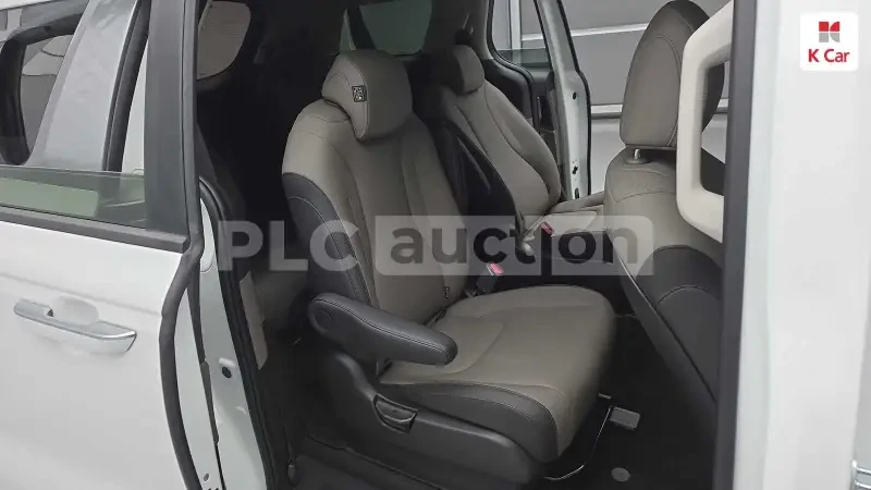 Kia Carnival 9 ������ * �������� * ��������� | Mobile.bg � ����������� 11