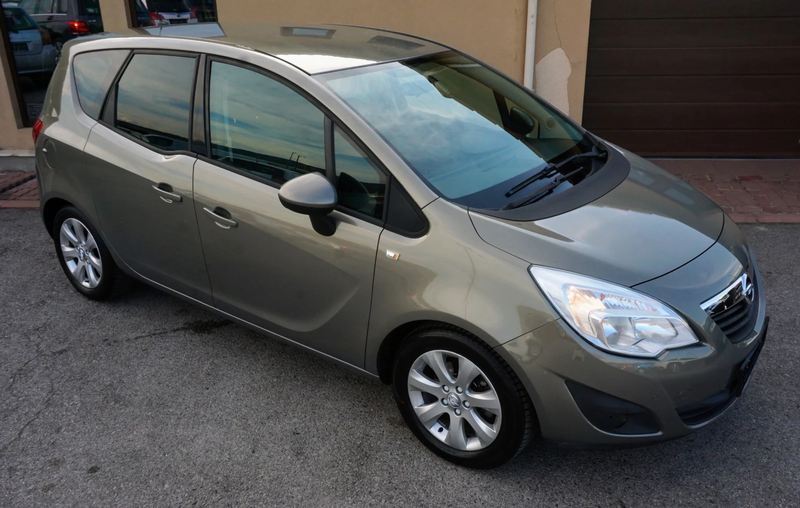 Opel Meriva 1.4i COSMO - изображение 2