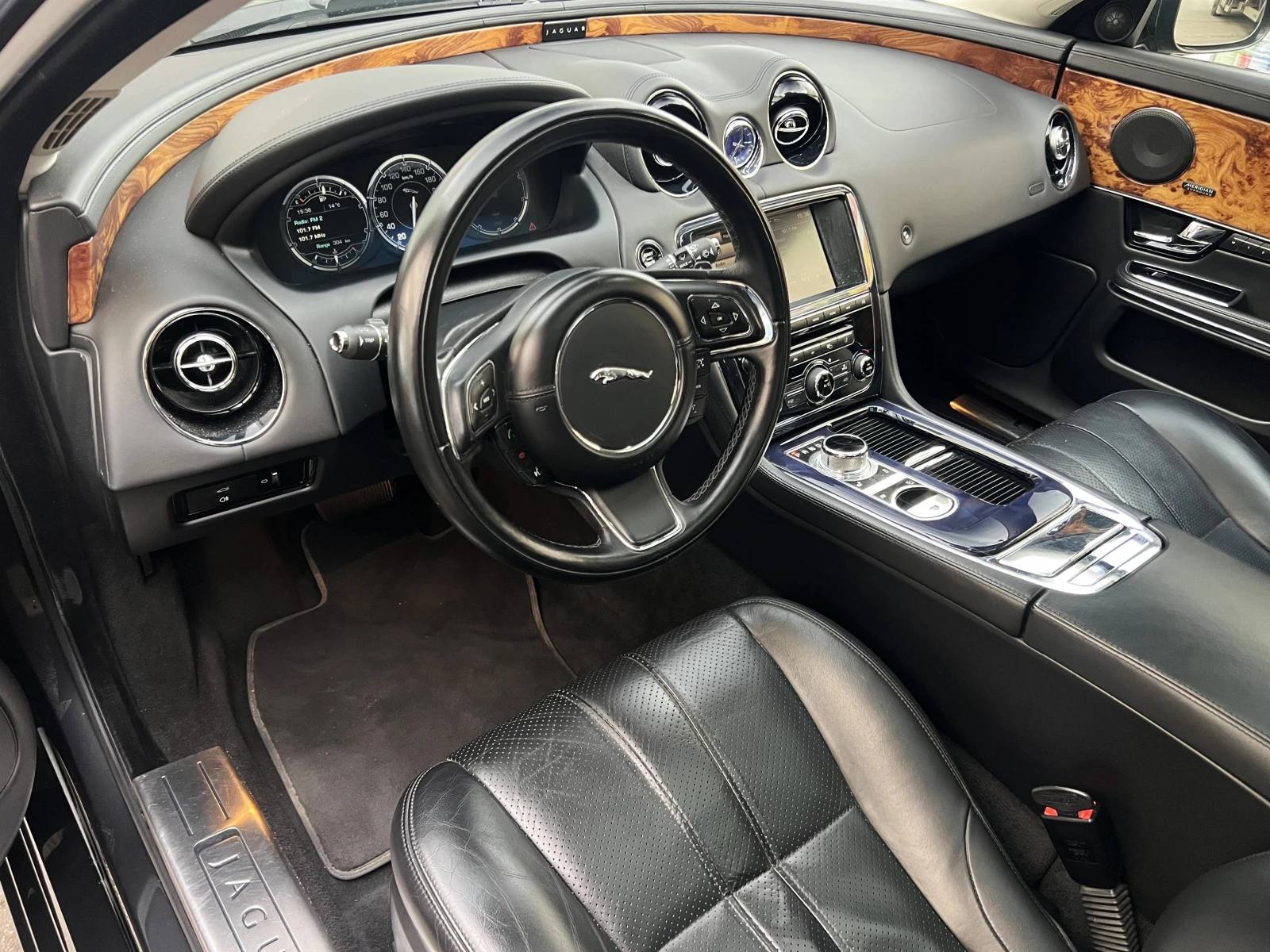 Jaguar Xj 3.0 V6/ LONG/ LUXURY/ PANO/ CAMERA/ SOFT CLOSE/ 19 - изображение 10