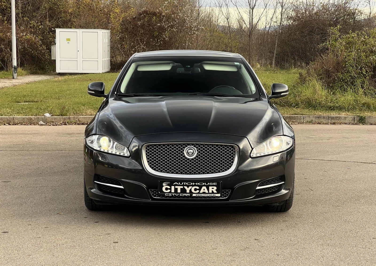 Jaguar Xj 3.0 V6/ LONG/ LUXURY/ PANO/ CAMERA/ SOFT CLOSE/ 19 - изображение 2