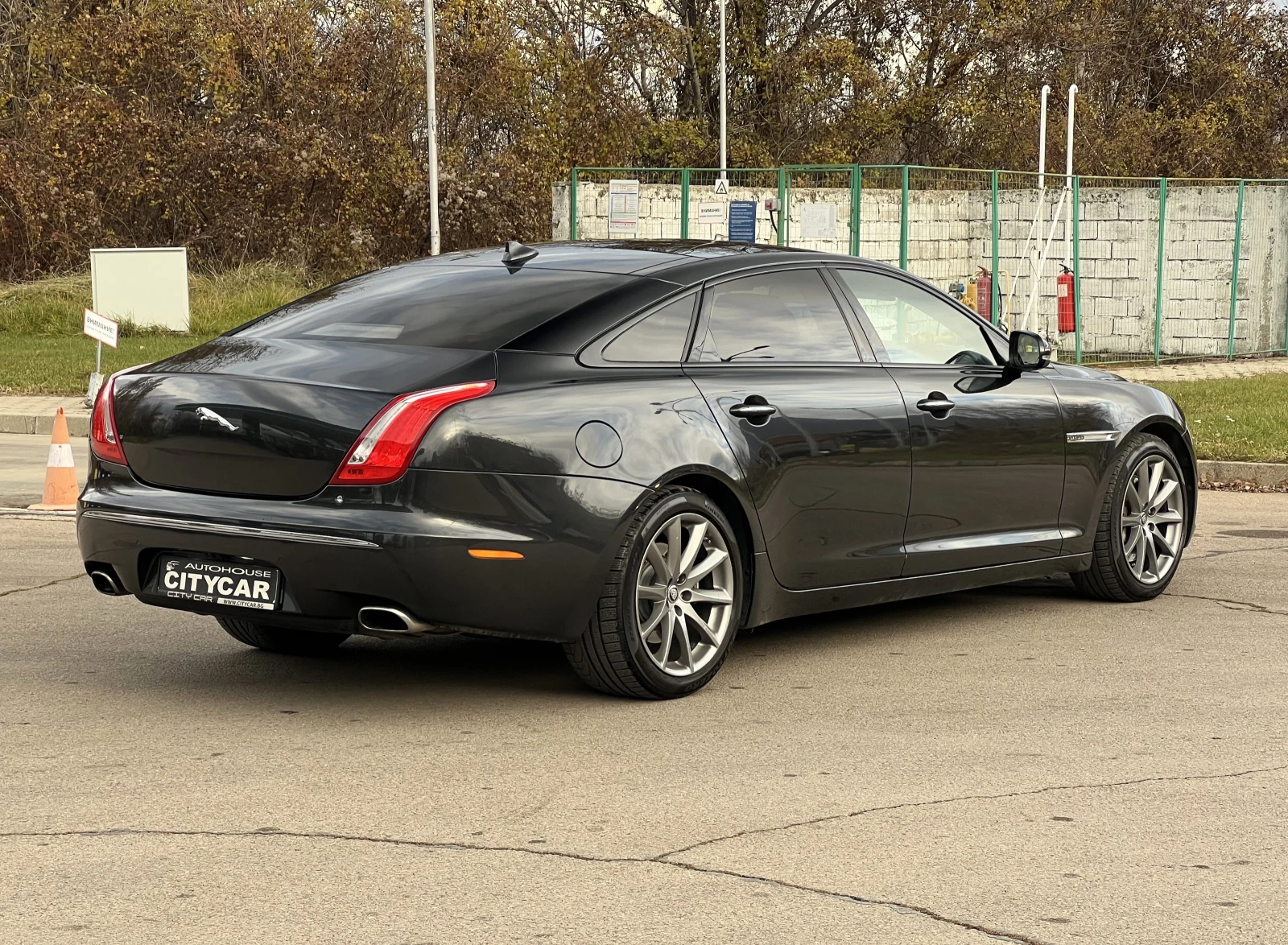 Jaguar Xj 3.0 V6/ LONG/ LUXURY/ PANO/ CAMERA/ SOFT CLOSE/ 19 - изображение 6