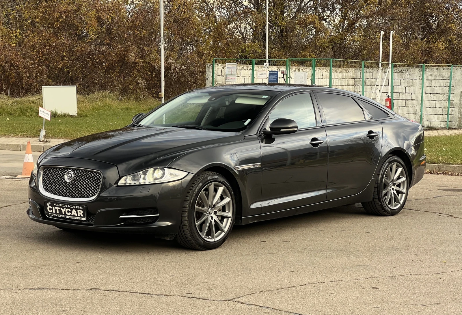 Jaguar Xj 3.0 V6/ LONG/ LUXURY/ PANO/ CAMERA/ SOFT CLOSE/ 19 - изображение 3