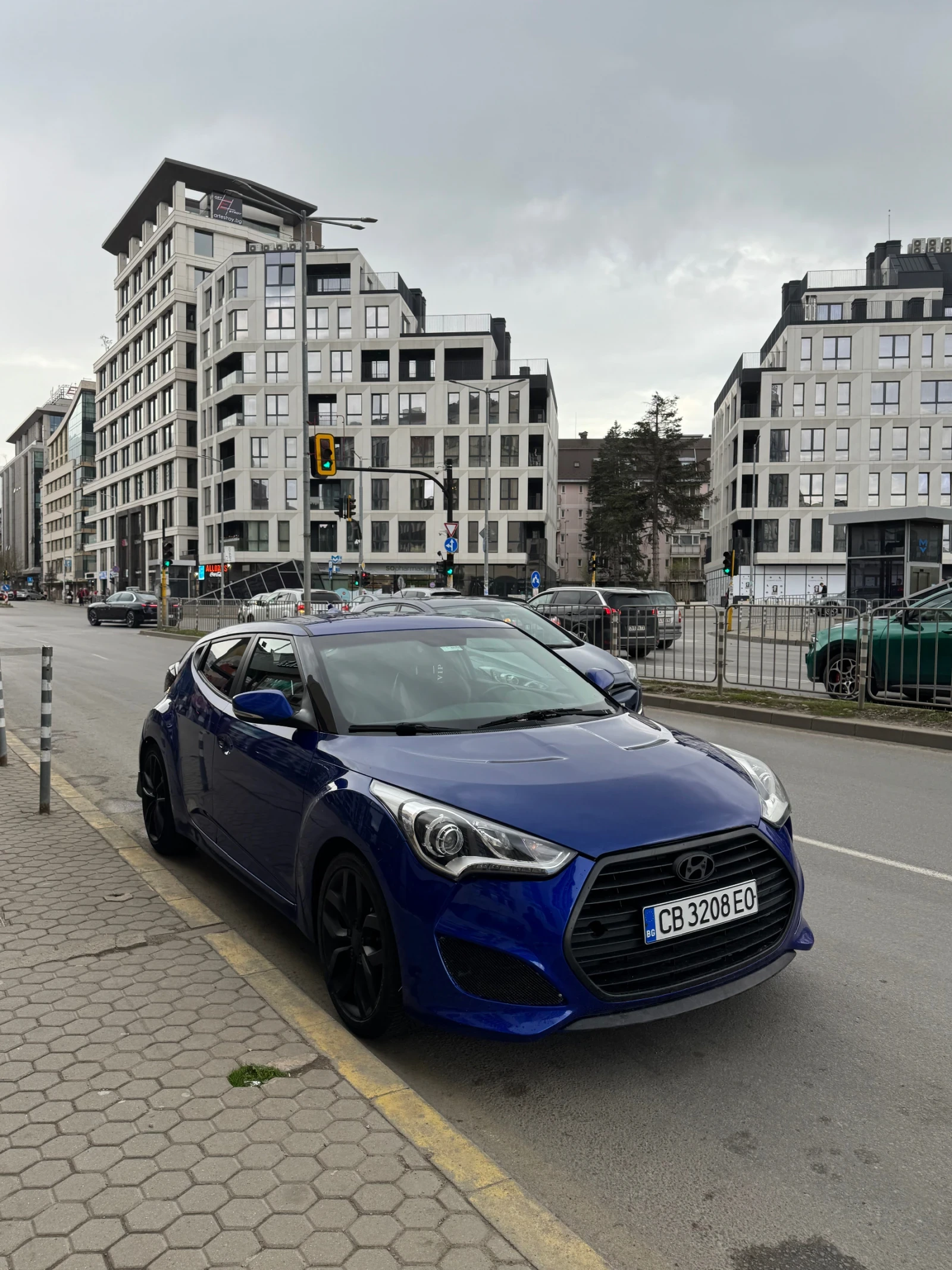 Hyundai Veloster   - изображение 2