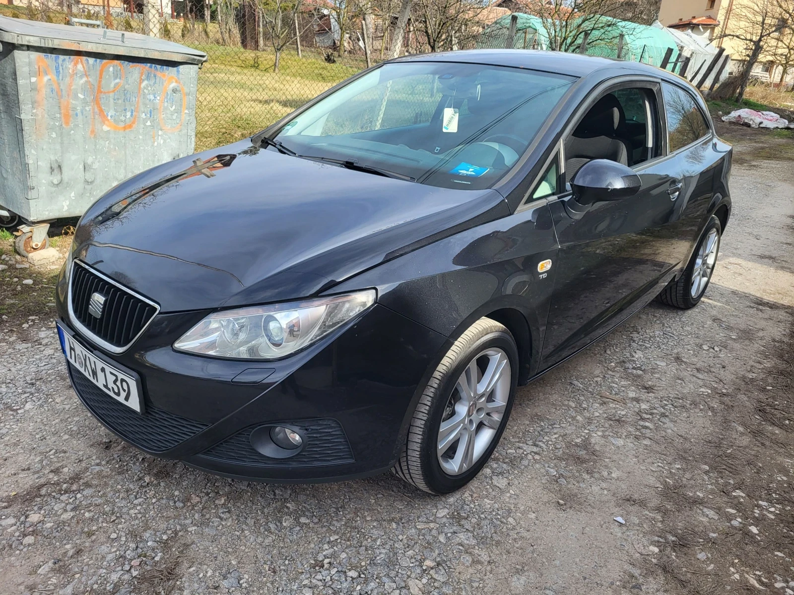 Seat Ibiza 1.6 тди 105 коня Климатроник Ксенон - изображение 2