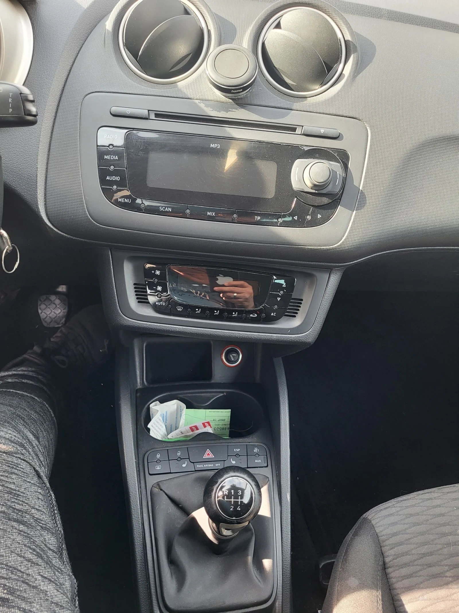 Seat Ibiza 1.6 тди 105 коня Климатроник Ксенон - изображение 7